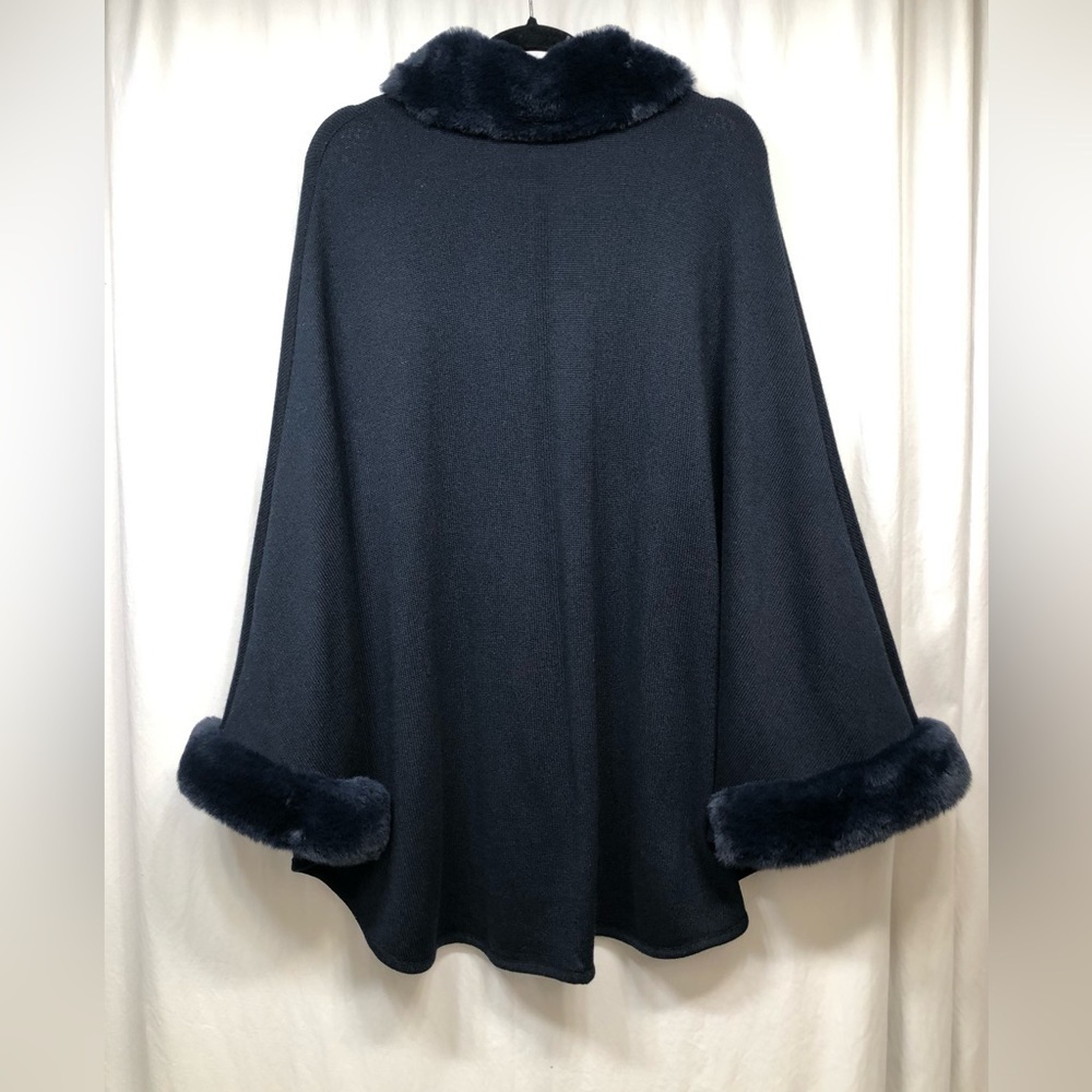 NWT BASLER Cardigan Poncho Cape Navy Blue Knit Faux Fur Size 44 US 12-14 XXL - Picture 15 of 16